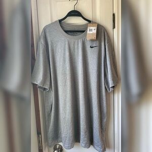 Nike Dri-FIT Sports  Training Quick Dry Short Sleeve XXL